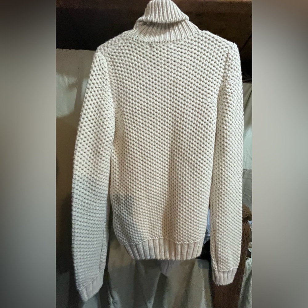 Zara Men’s Sweater